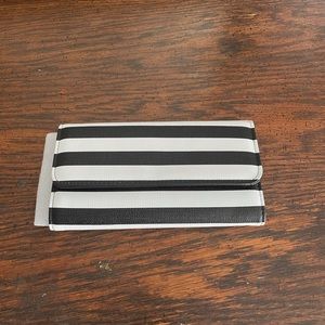 NWOT Kut from the Kloth wallet